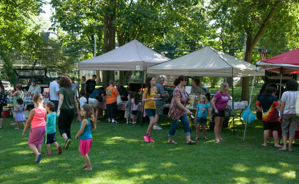 Cottage Lawn Farmers Market