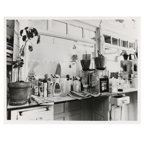 Gutierrez Barber Shop, interior